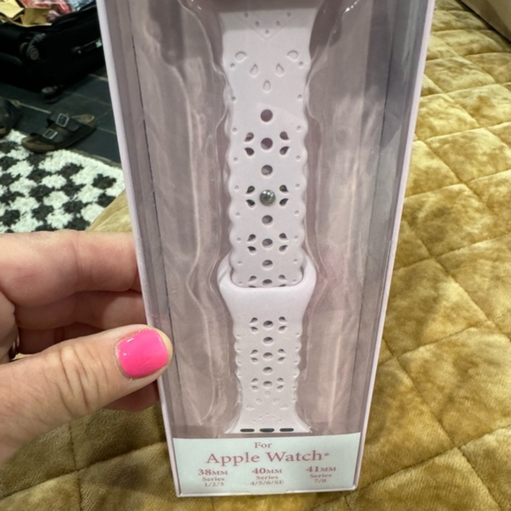 Silicone watch band for Apple watch (38,40,41 mm) super cute design/adjustable💜